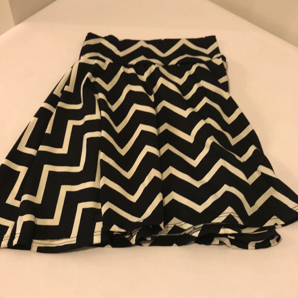 Girls LuLaRoe Skirt Size 4